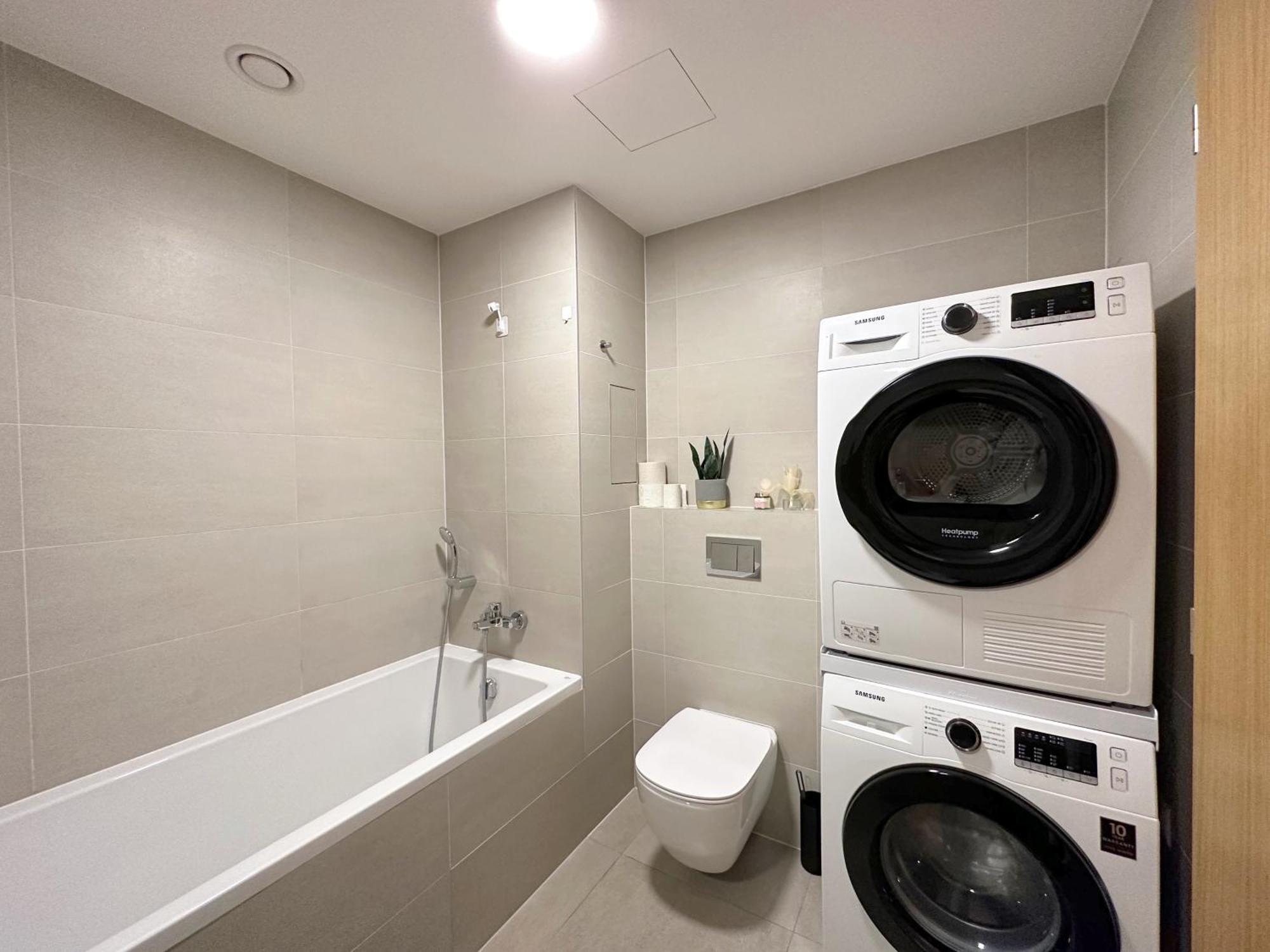 Apartment With Free Parking In Praga Exterior foto